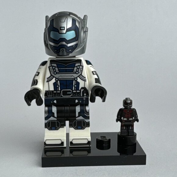 Lego Goliath Ant Man Statuette Minifigure w Base 71039 series 2 Marvel lg1 - Picture 1 of 8